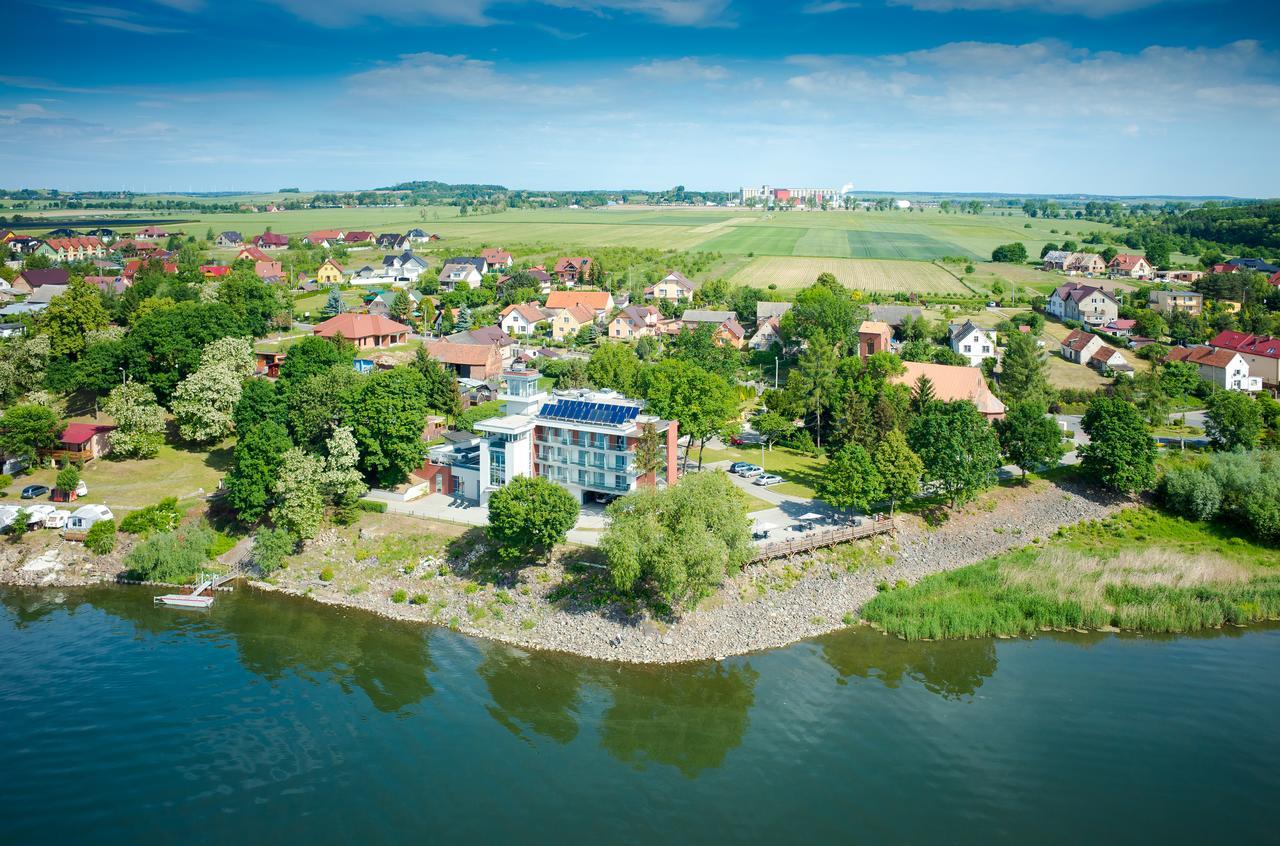 Hotel Osrodek Wypoczynkowy Rybak à Nysa Extérieur photo