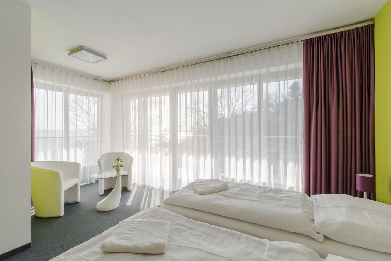 Hotel Osrodek Wypoczynkowy Rybak à Nysa Extérieur photo